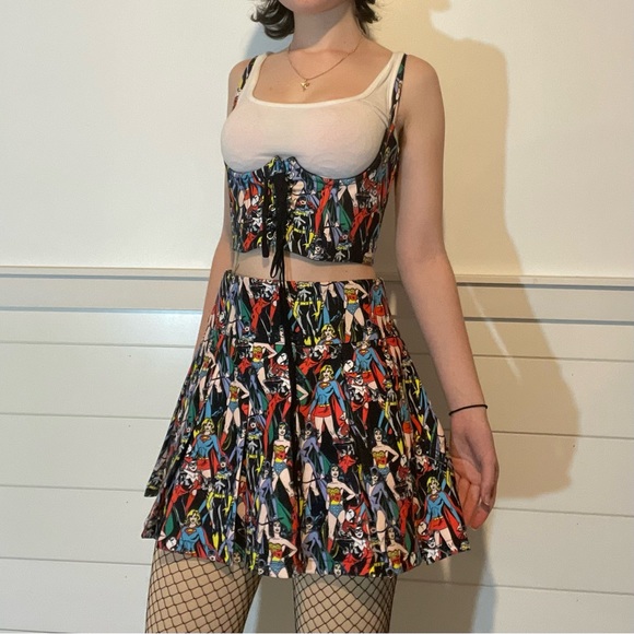 Dolls kill / DC collab corset/skirt set - Picture 10 of 16
